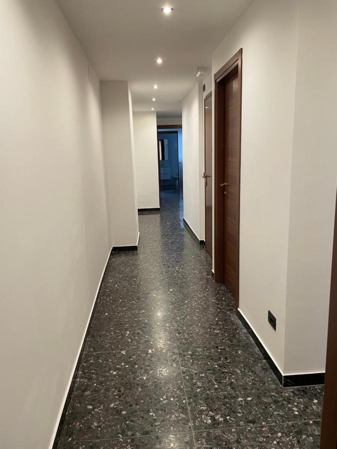 Due Passi Dal Mare Otel Savona Dış mekan fotoğraf