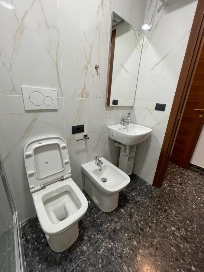 Due Passi Dal Mare Otel Savona Dış mekan fotoğraf